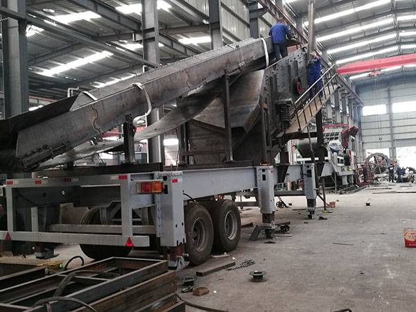 貴州挖機(jī)移動破碎機(jī)廠商