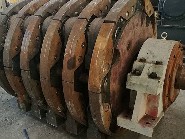 廣西哪里租重錘破碎機(jī)的價格