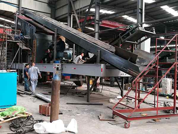 湖北輪式移動(dòng)破碎機(jī)一般多少錢呢