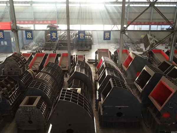 山東輪胎式重錘破碎機(jī)如何