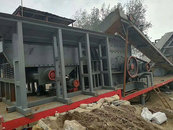 重慶鄂破移動(dòng)破碎機(jī)設(shè)備哪家好